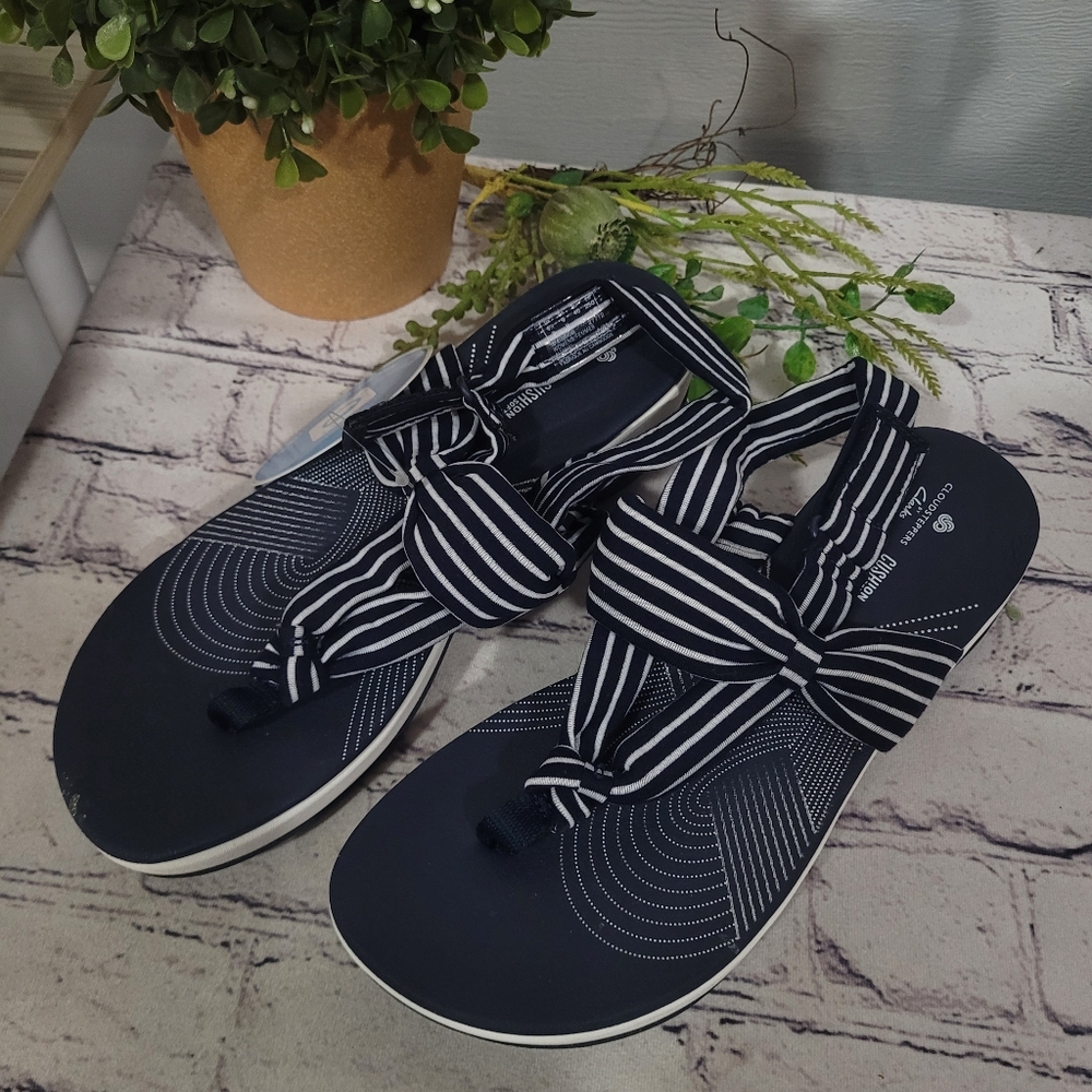 Brand New Womens Clarks Sandals